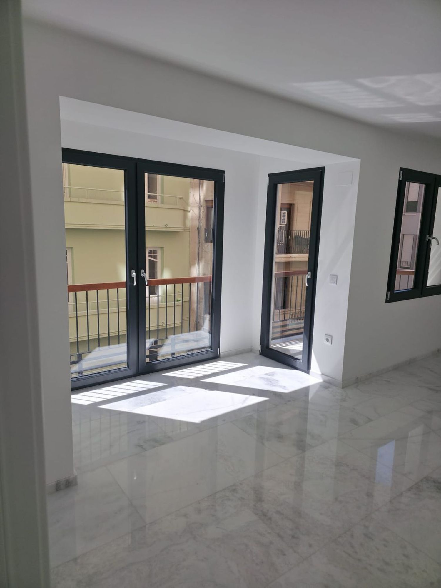 Piso en Avenida General Marvá, 9, Ensanche-Diputación - Foto 2
