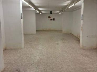Local comercial en Santa Coloma - Foto 3