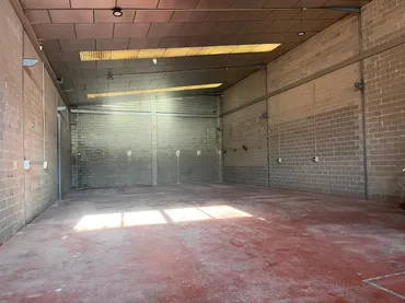 Nave Industrial en  Carrer de l'Oliverar 12 - Foto 2