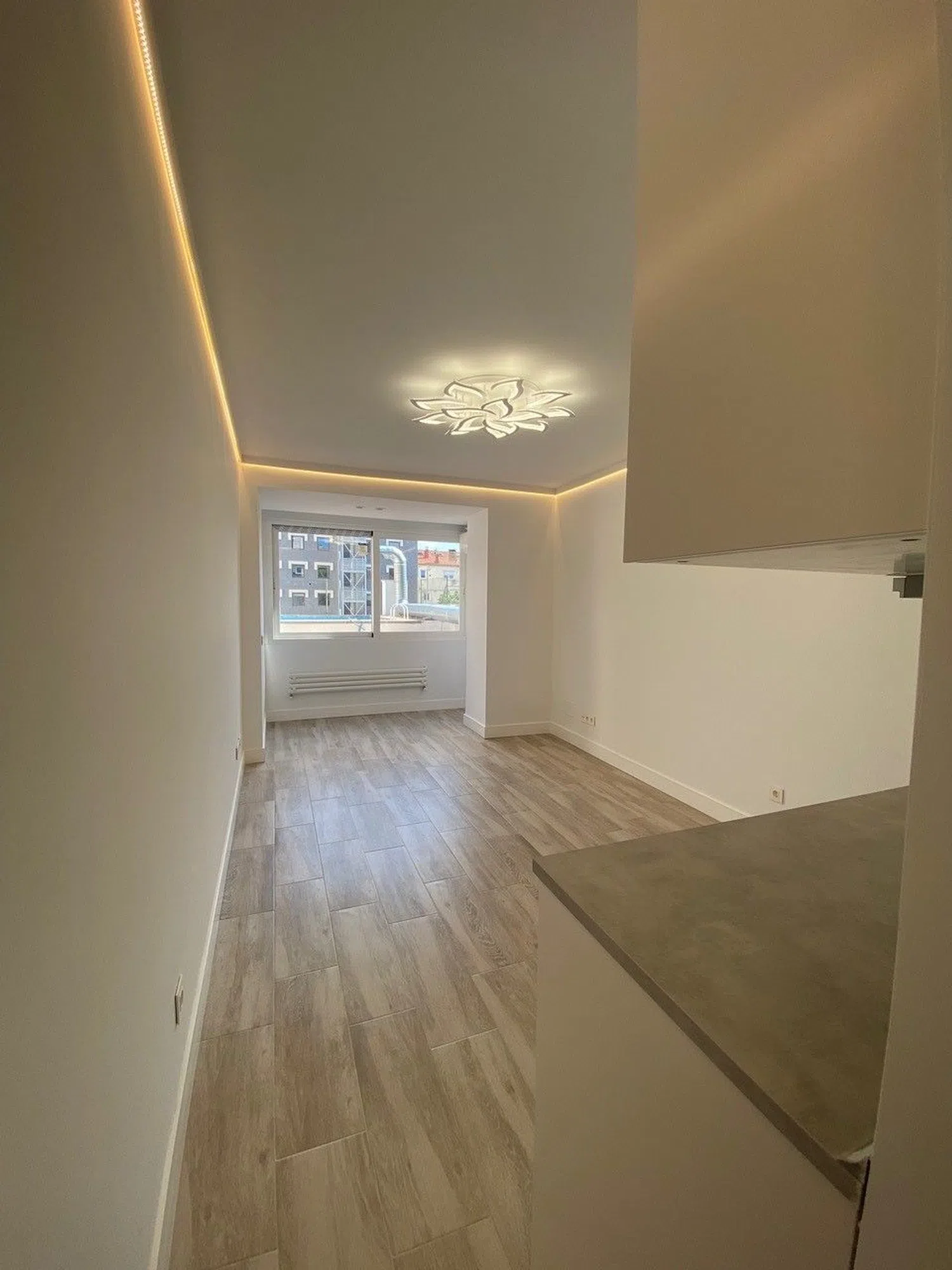 Estudio en calle de Hermosilla, 28 - Foto 1