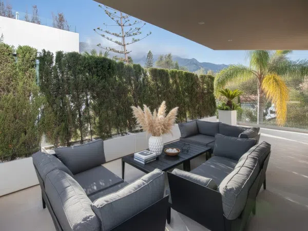 Casa independiente en Barrio La Carolina-Guadalpín - Foto 31