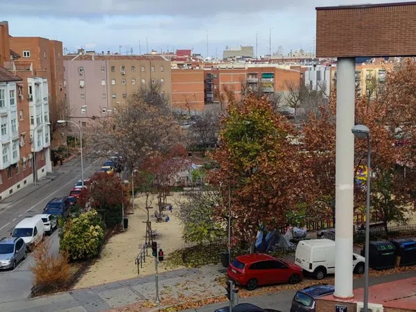 Piso en calle de la Vía, 12