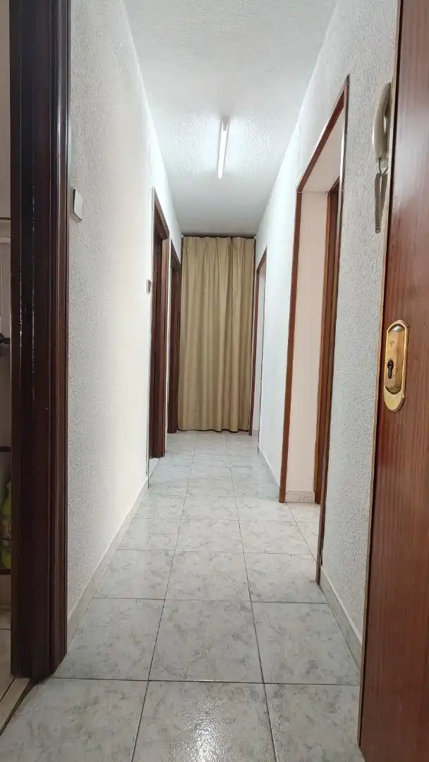 Piso en  Calle de Ángel Múgica 41 - Foto 3