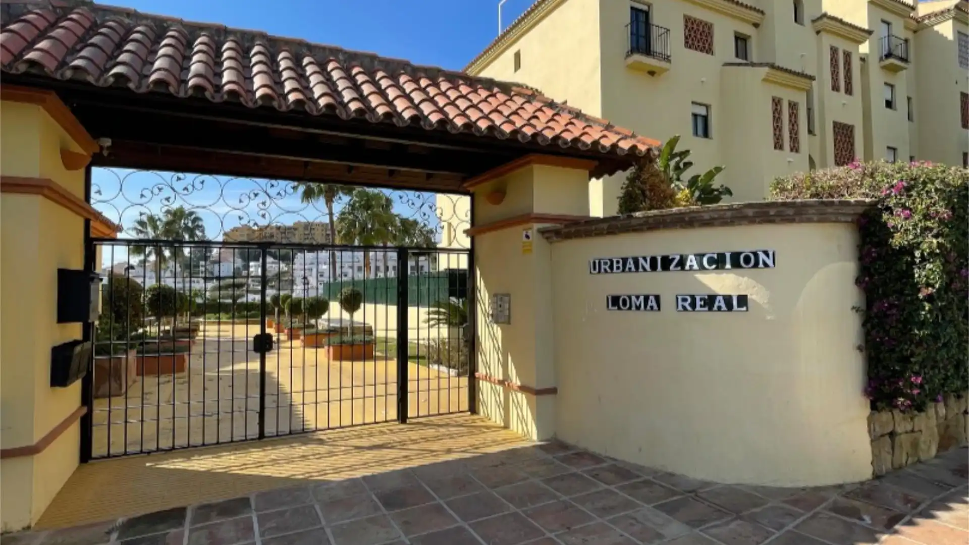 Piso en  Calle Alcaucín 1 - Foto 26