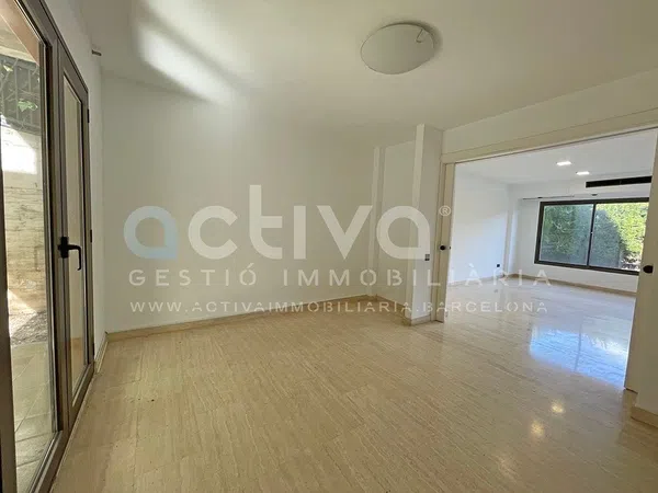 Chalet pareado en La Miranda - Ciutat Diagonal - Foto 6