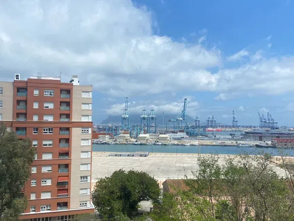Piso en La Reconquista - El Ensanche - Foto 3