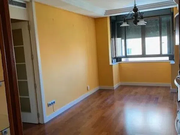 Piso en calle de Melchor Fernández Almagro, 11