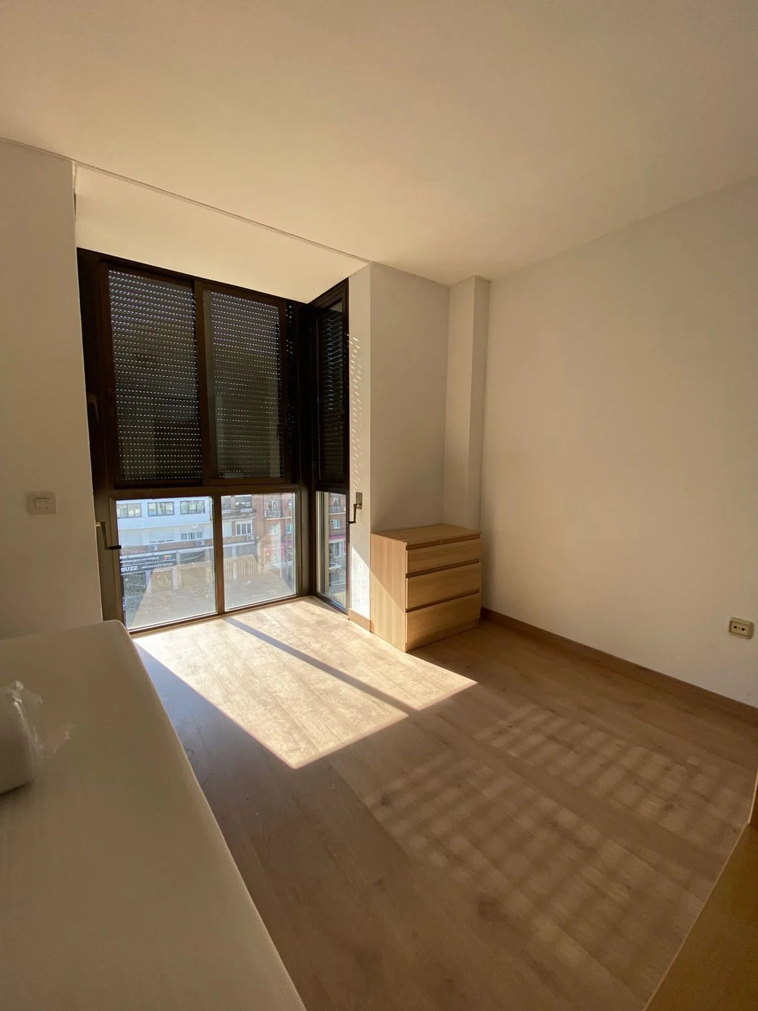 Estudio en calle de la Infanta Mercedes, 67 - Foto 3