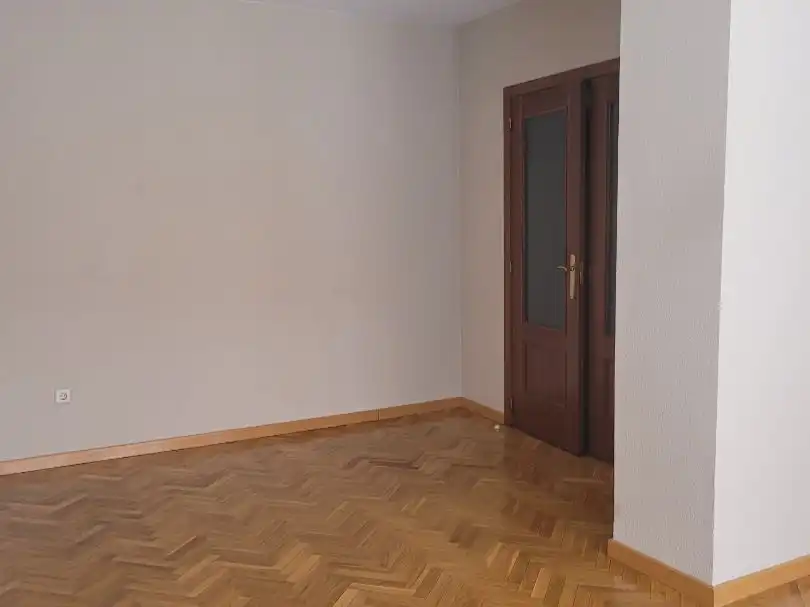 Piso en  Plaza del Cardenal Cisneros 4 - Foto 4