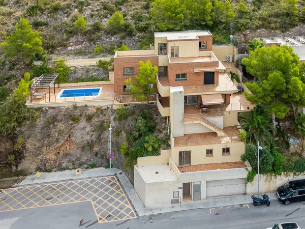 Casa independiente en calle Eramprunyà, 35 - Foto 2