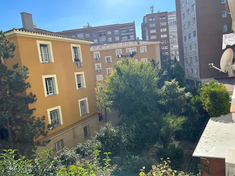 Piso en paseo de la Habana