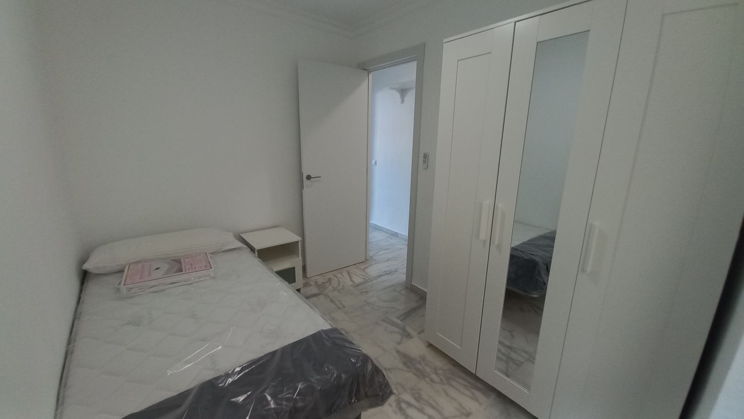 Piso en Calle Huerto de los Claveles, 18, El Molinillo - Capuchinos - Foto 2