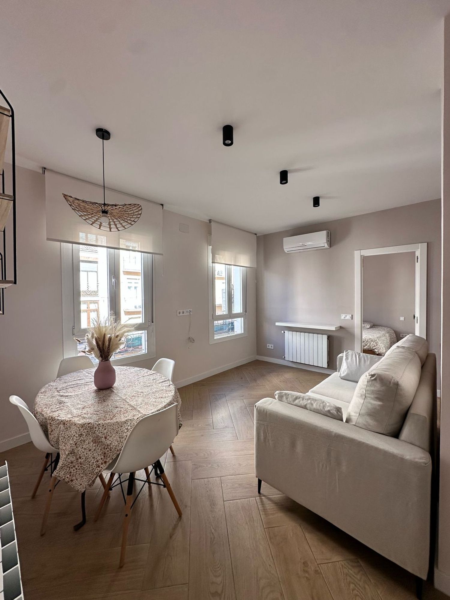 Piso en calle de Fernández de los Ríos, 63