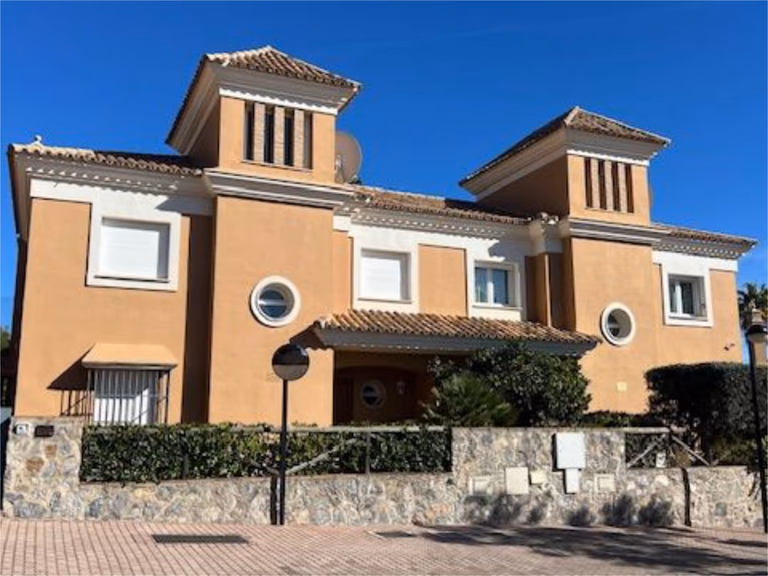 Casa adosada en  Avenida Santa Clara Golf 2