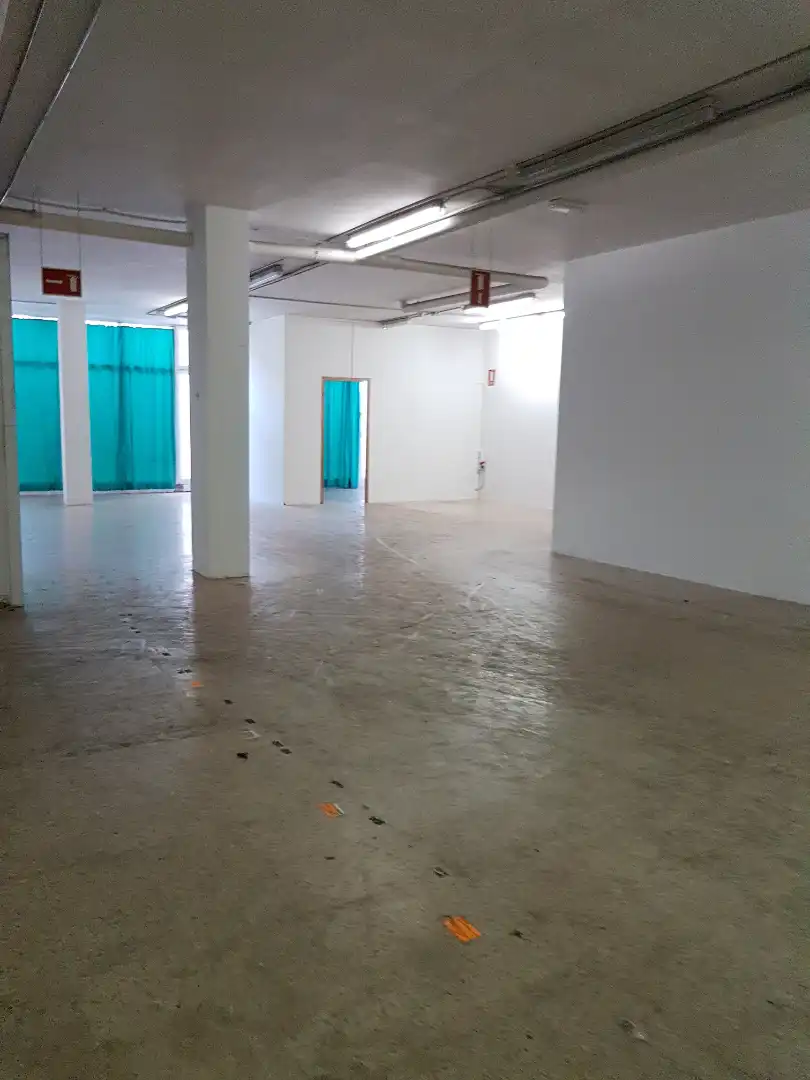 Local comercial en Sant Boi de Llobregat - Foto 4