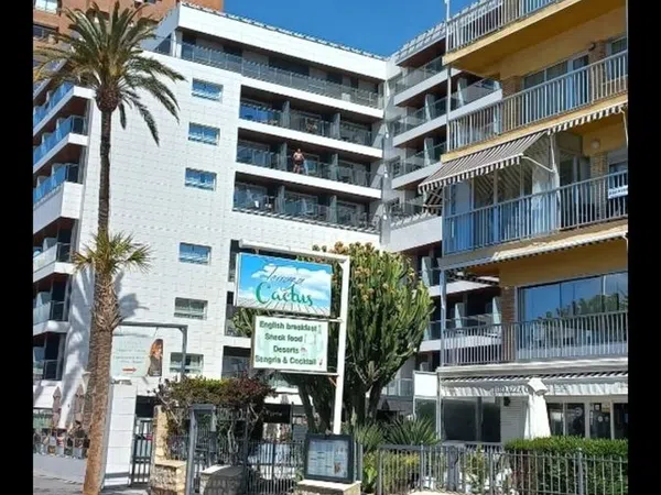 Piso en Avenida Alcoi, 15 - Foto 2