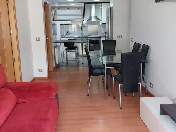 Piso en calle de Villasandino, 28