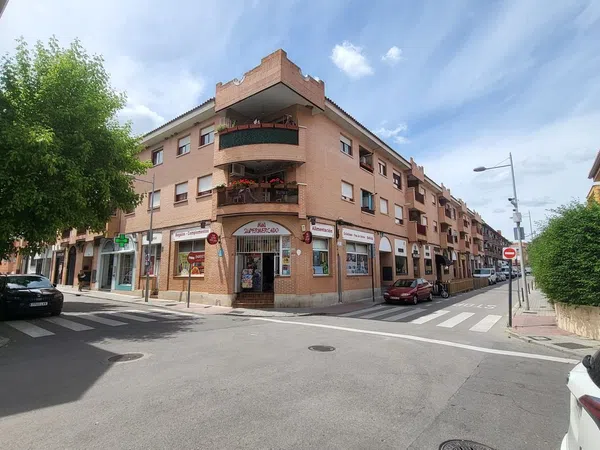 Piso en calle Jacinto Benavente, 15