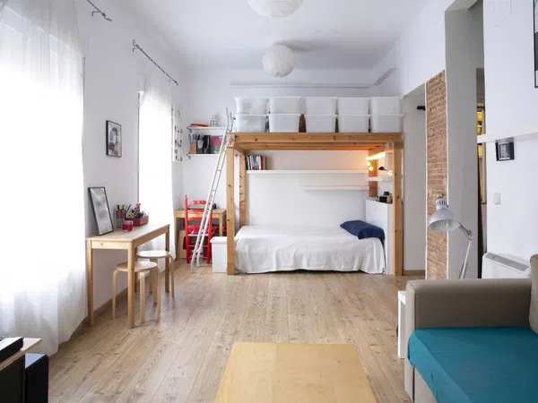 Estudio en calle de jerónima llorente, 17