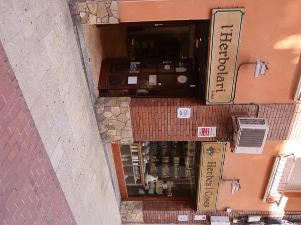 Herbolario en traspaso en Calle de Sant Isidre, 3 - Foto 1