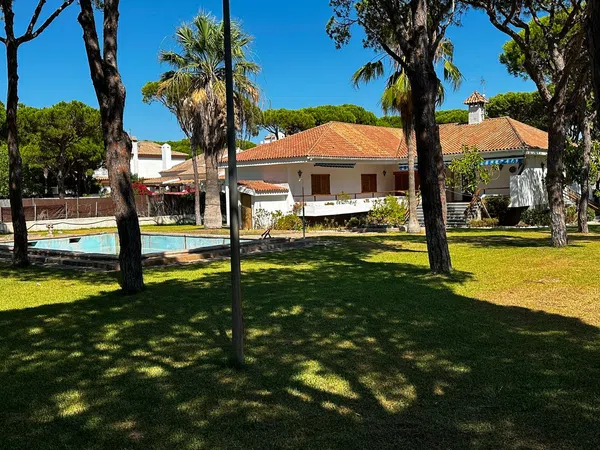 Casa o chalet independiente en Avenida de la Barrosa, 64, La Barrosa, La Barrosa - Foto 1