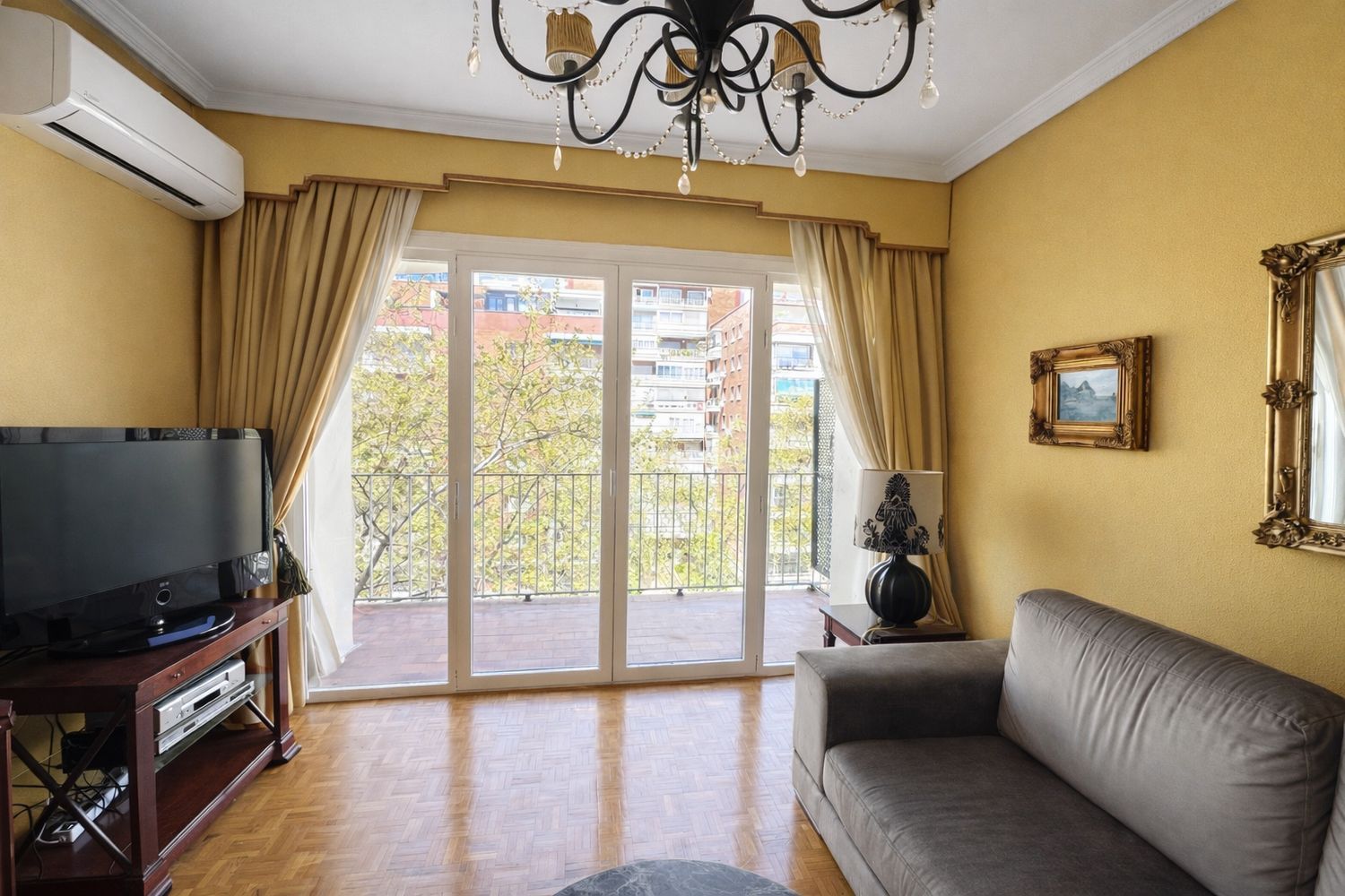 Piso en Barrio Vallehermoso - Foto 6