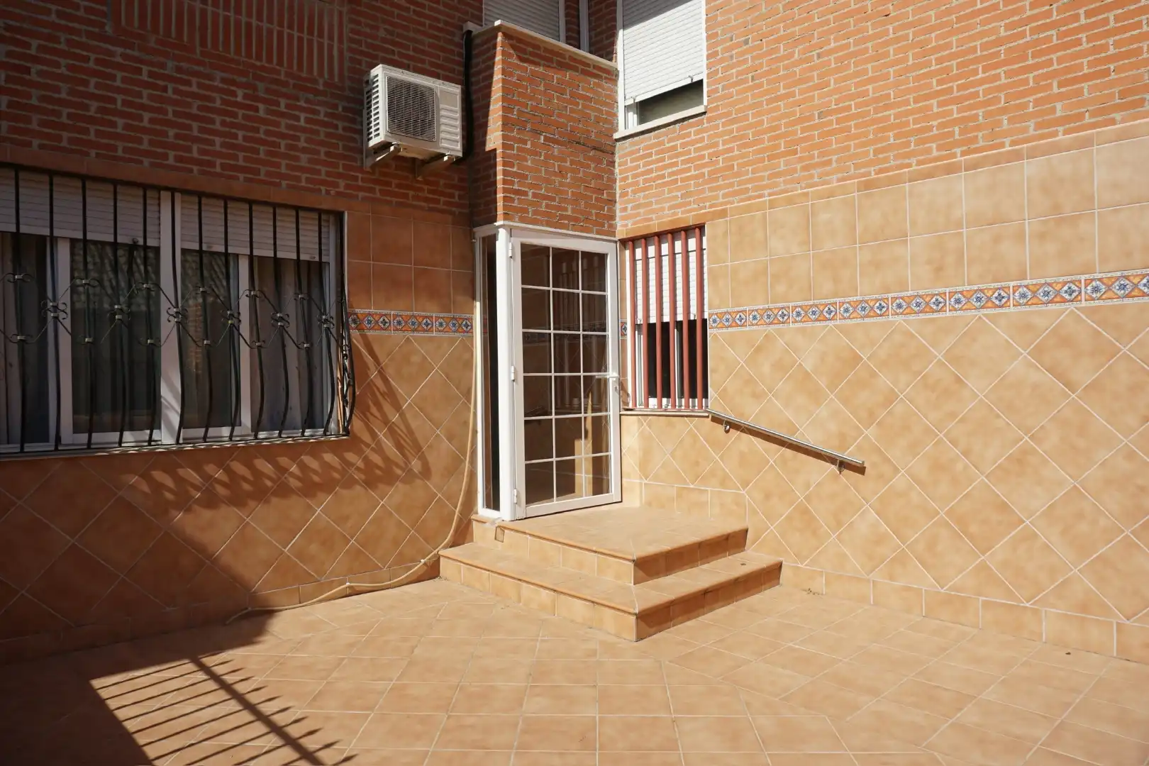 Casa adosada en  Calle Manuel de Falla 19 - Foto 20