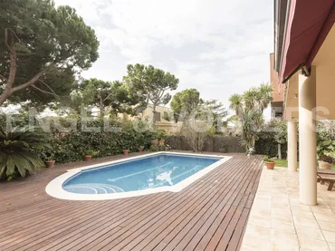 Chalet en Esplugues de Llobregat - Foto 3