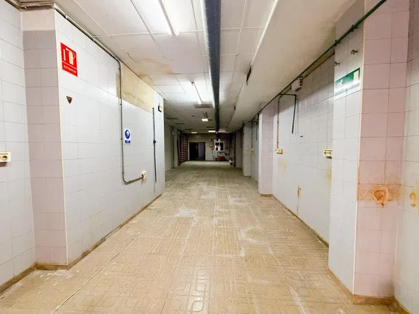 Local en Calle dels Pins - Foto 4