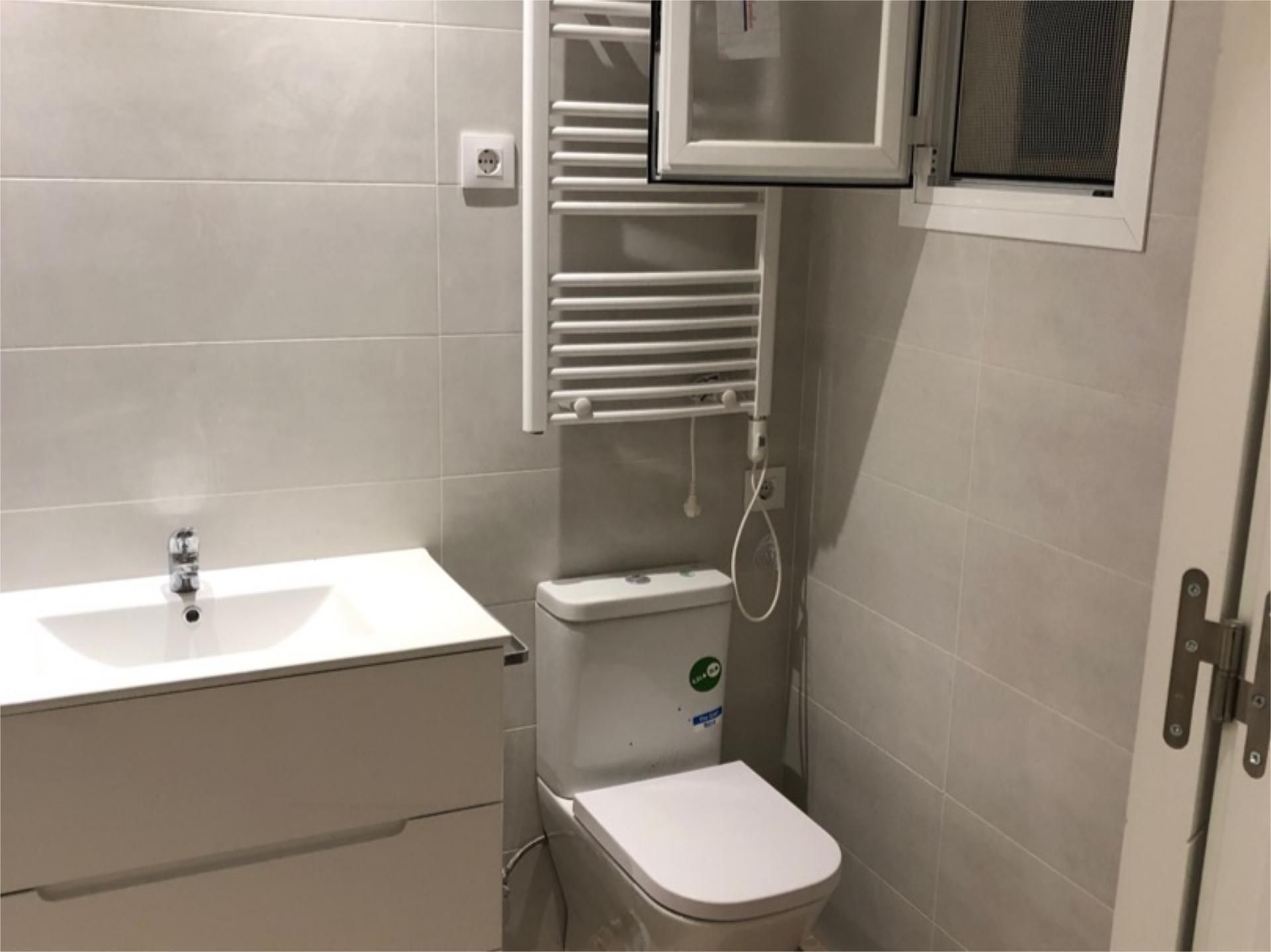 Piso en  Calle del Arroyo de la Media Legua 46 - Foto 14