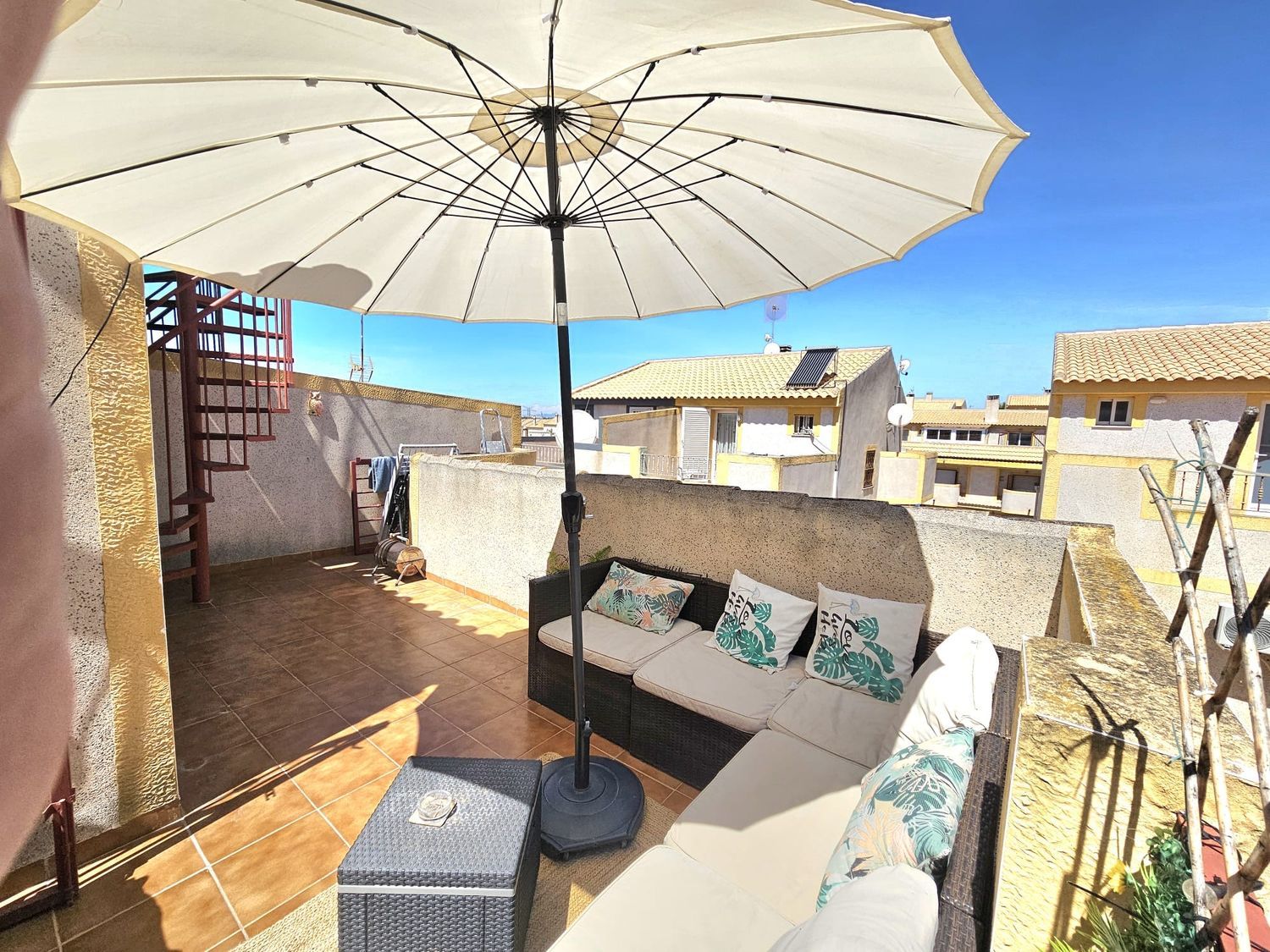 Chalet pareado en Calle Leman, 5, Zona Lago - Los Almendros - Foto 29