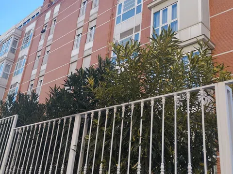 Piso en calle de Elfo, 52