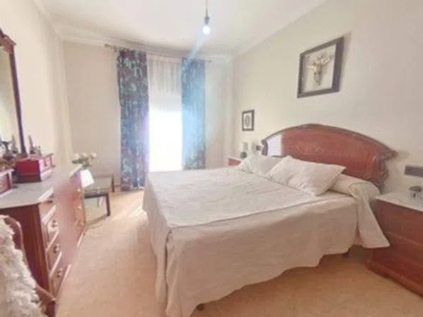 Chalet adosado en Bollullos Par del Condado - Foto 4