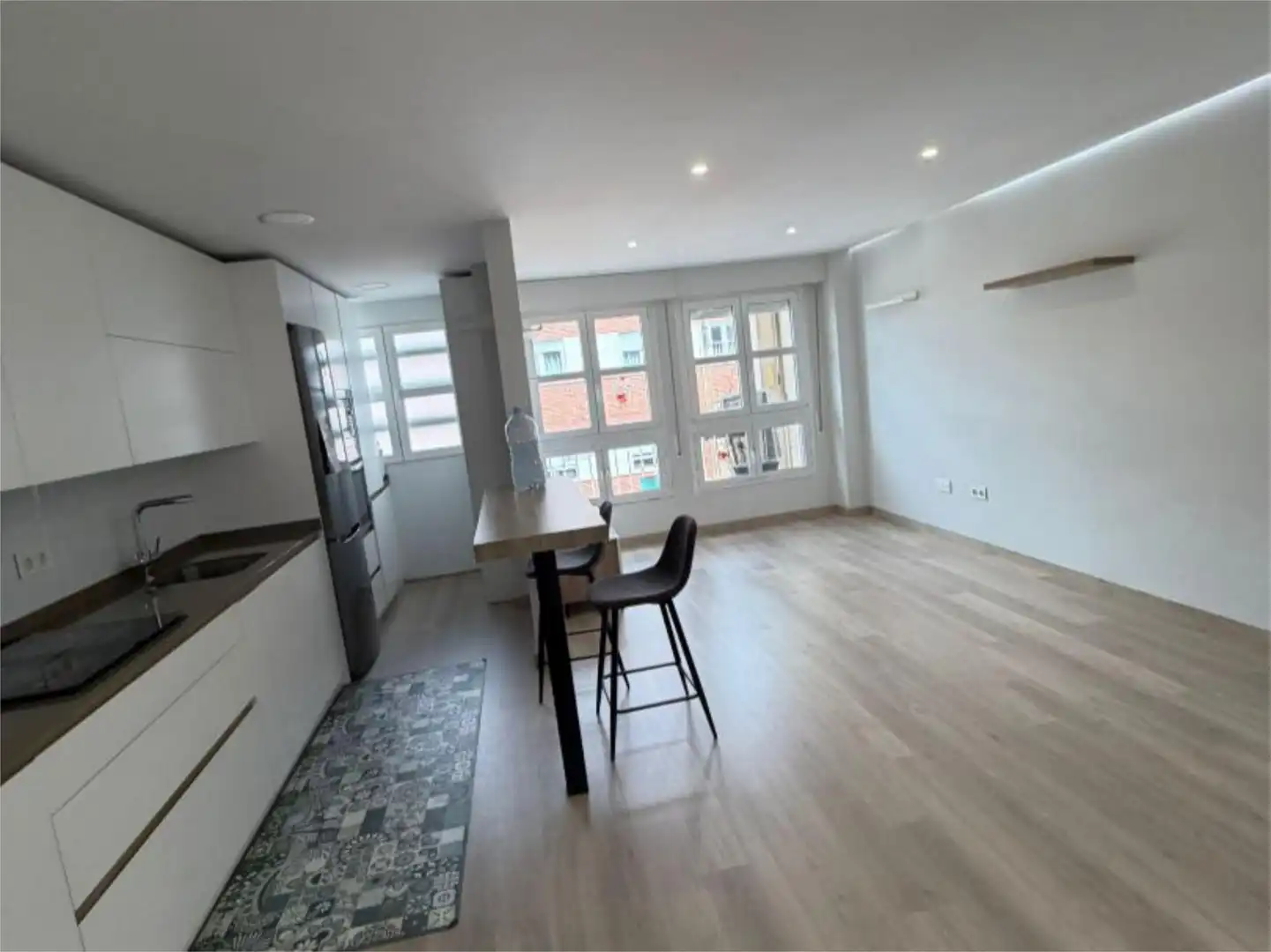 Piso en  Calle Pintor Almela Costa 6 - Foto 2