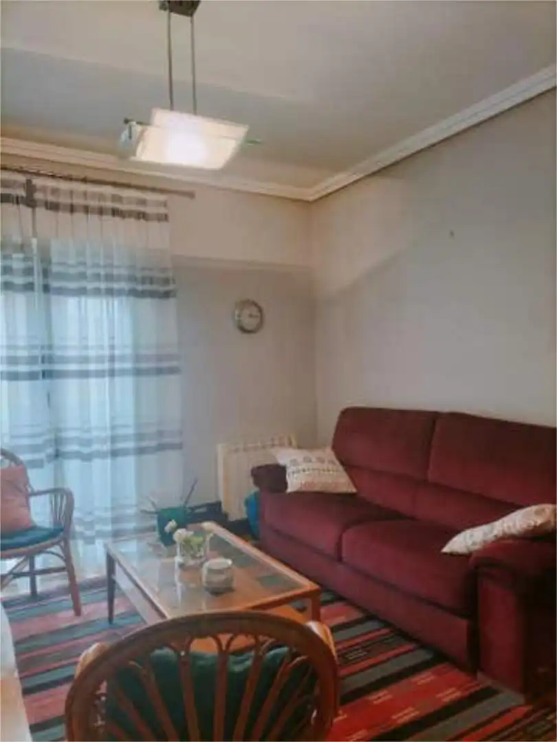 Piso en Valdecilla - Foto 4