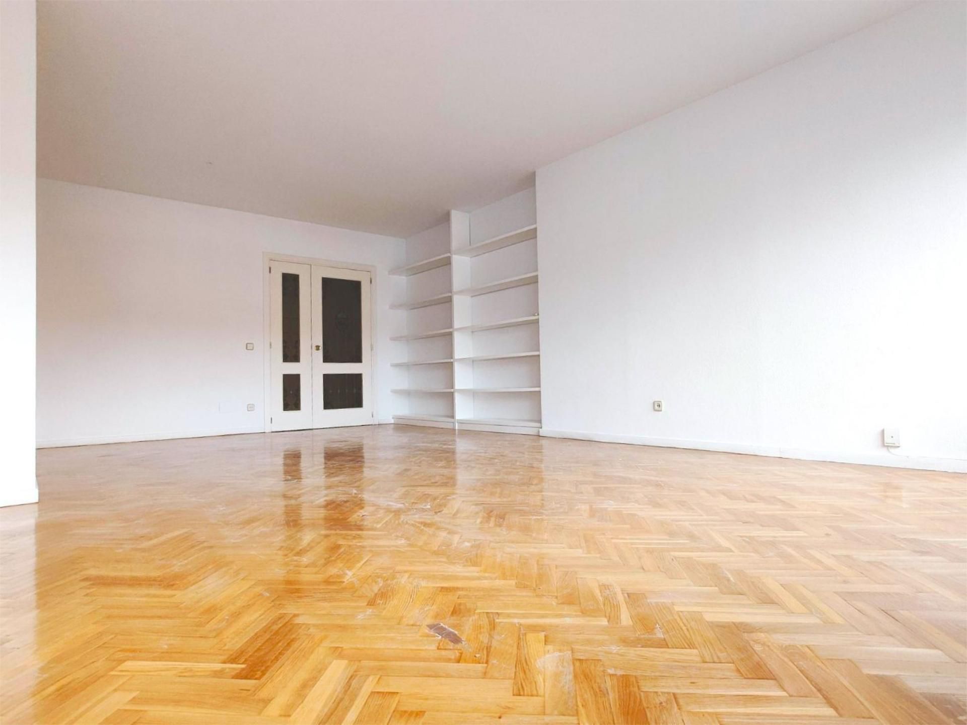 Piso en  Calle de Raimundo Fernández Villaverde 42