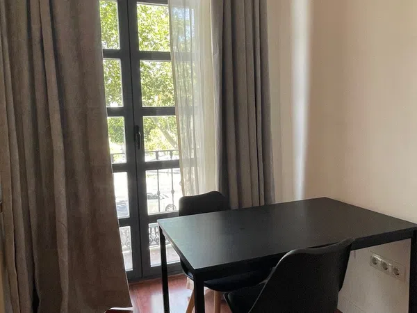 Estudio en calle Torneo, 27