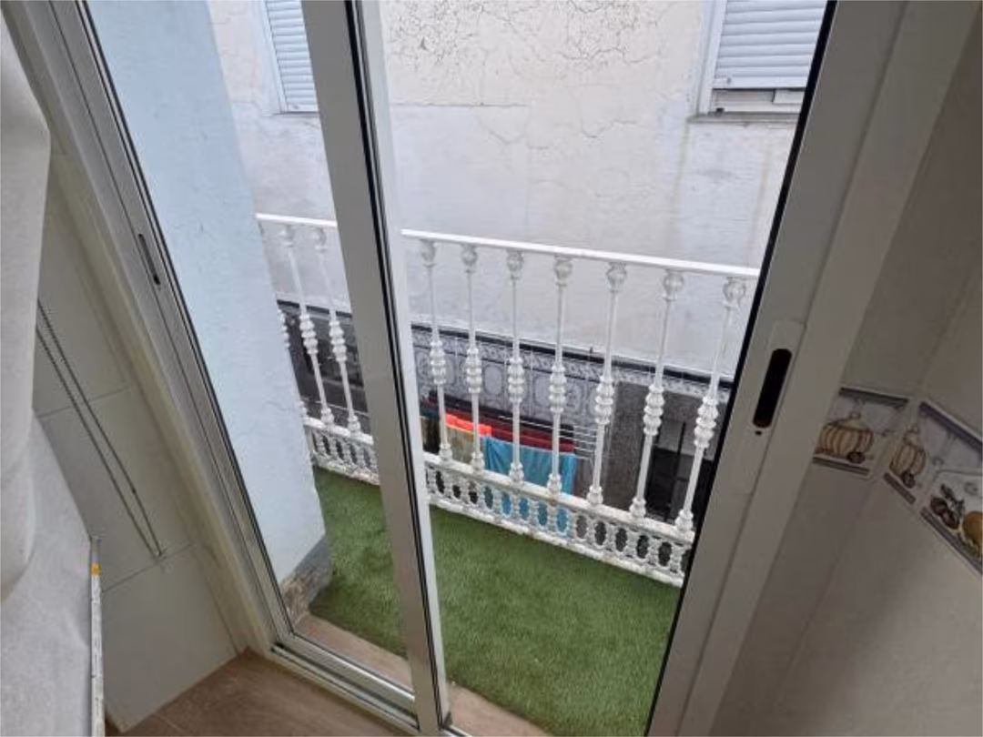 Piso en  Plaza Alcalde Antonio Canales 3 - Foto 3