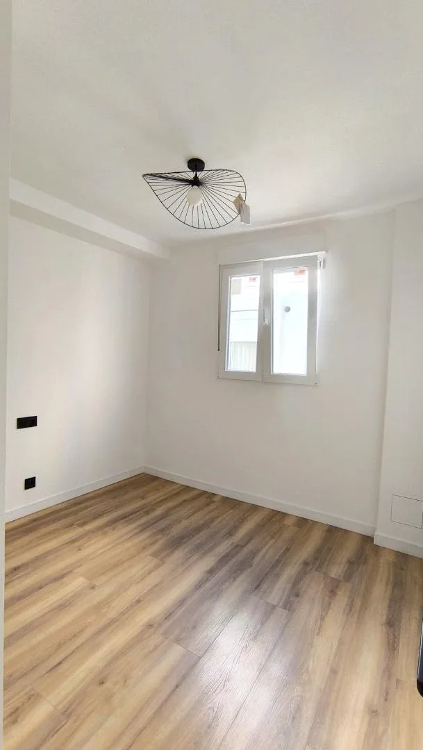 Piso en  Carrer de Gaspar Torrella 9 - Foto 18