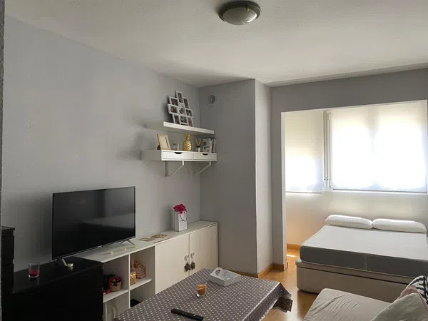 Estudio en calle Mauricio Legendre, 16 - Foto 2