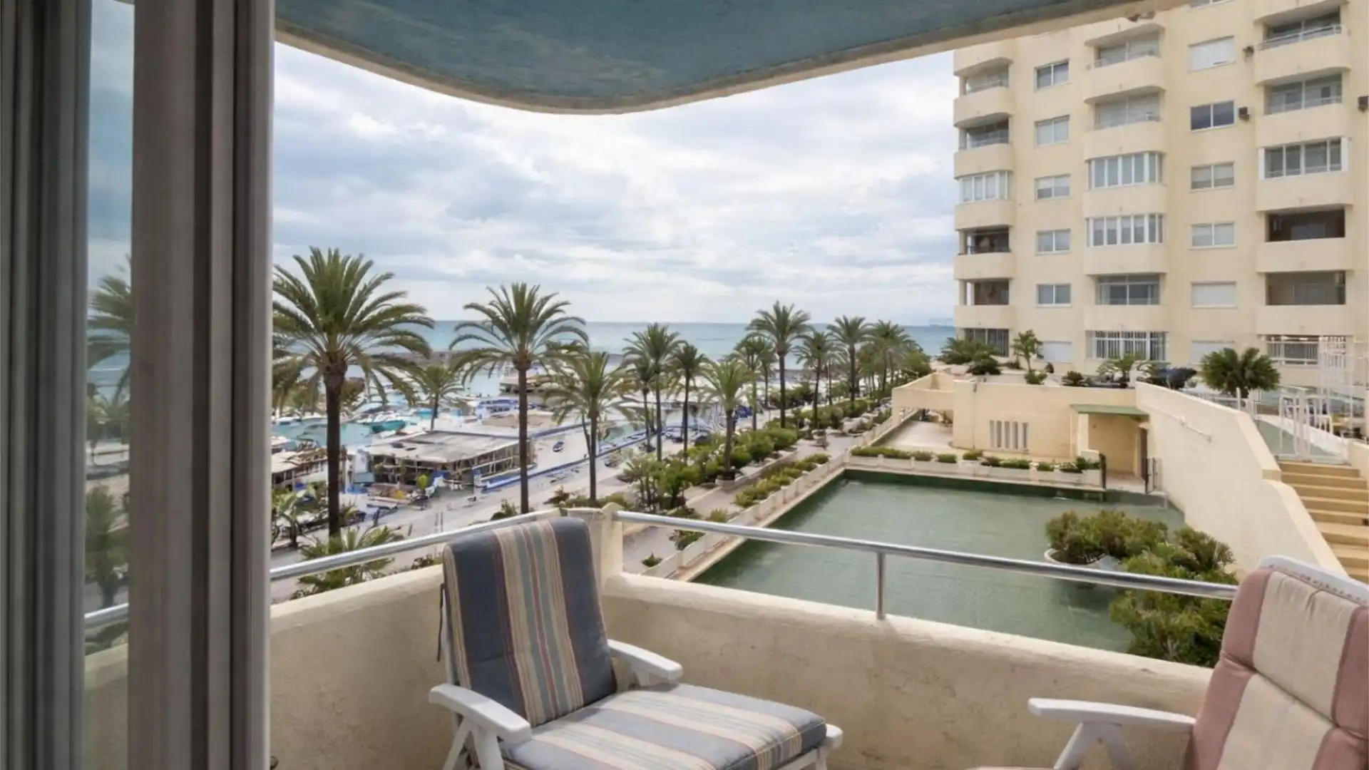 Piso en  Avenida del Carmen 17 - Foto 1