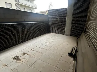 Local comercial en Cornellà de Llobregat - Foto 8