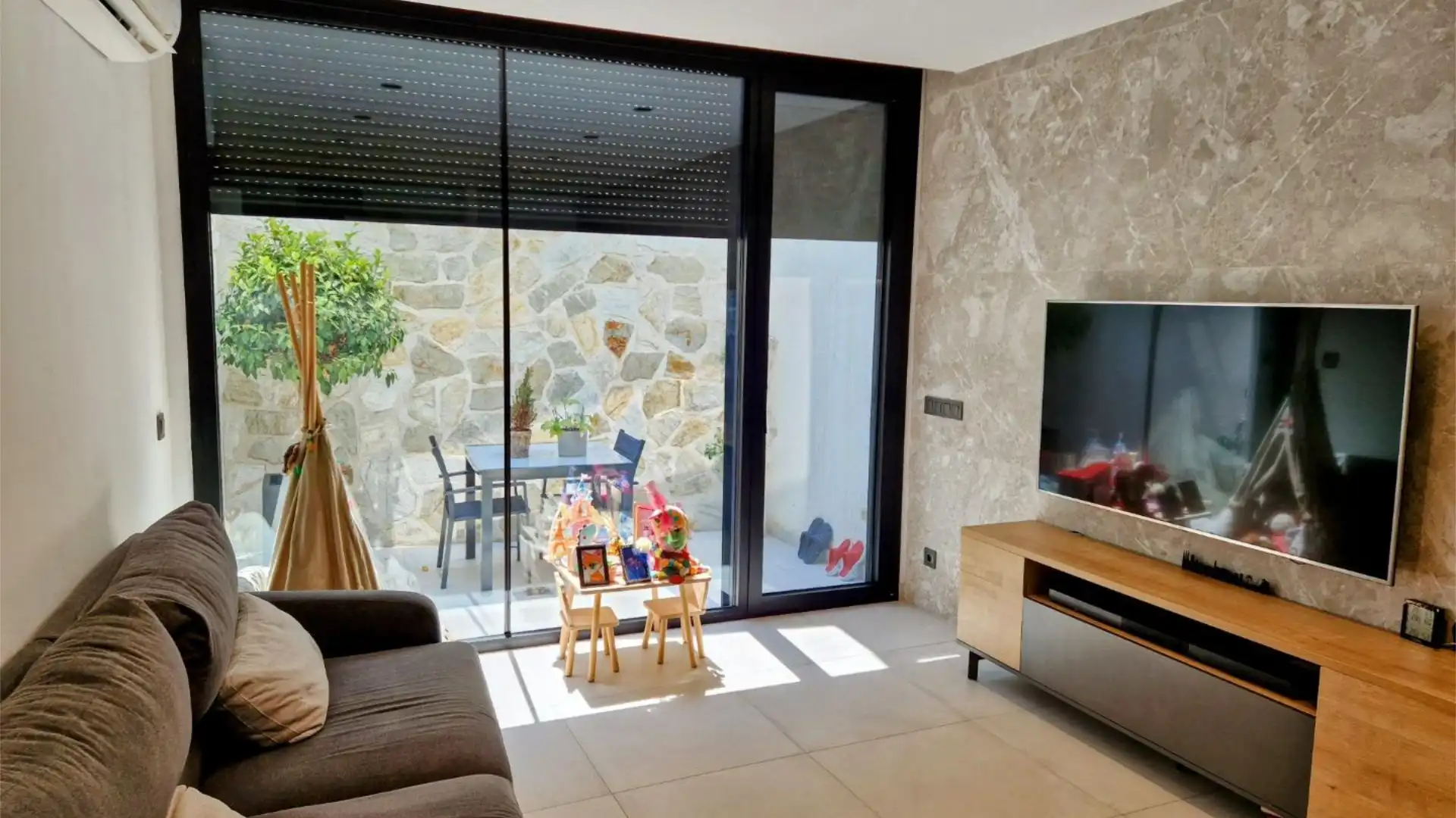 Casa adosada en  Carrer del Rector 31 - Foto 4