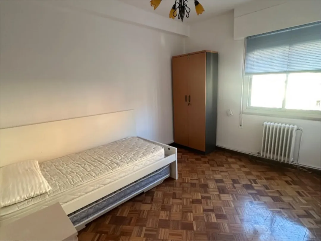 Piso en  Calle de Juan María Guelbenzu Kalea 15 - Foto 4