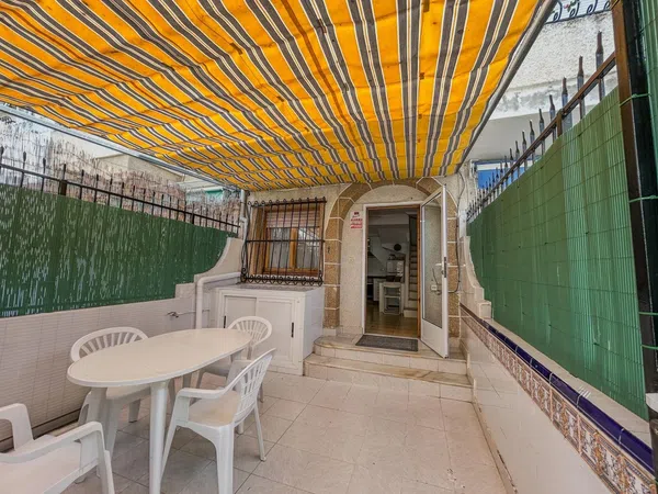 Chalet adosado en Calle Ángel Nieto, 18 - Foto 4