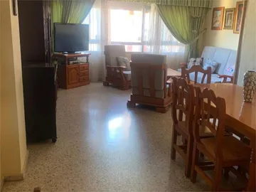 Piso en  Calle Simeón Giménez Reyna 15 - Foto 2