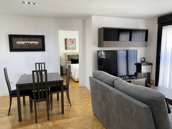 Estudio en calle de Calvo Sotelo, 6 - Foto 8