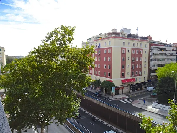 Piso en Avenida de Alberto de Alcocer - Foto 9