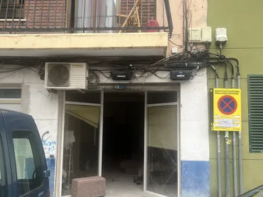 Local comercial en  Carrer del Comte de Torrefiel 44 - Foto 1