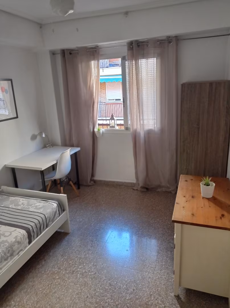 Piso en  Carrer de Menéndez y Pelayo 7 - Foto 6
